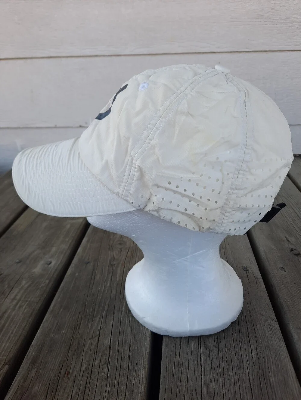 Peloton Exercise Off-White Vented Nylon Adjustable Hat Unisex OS *FLAWED*